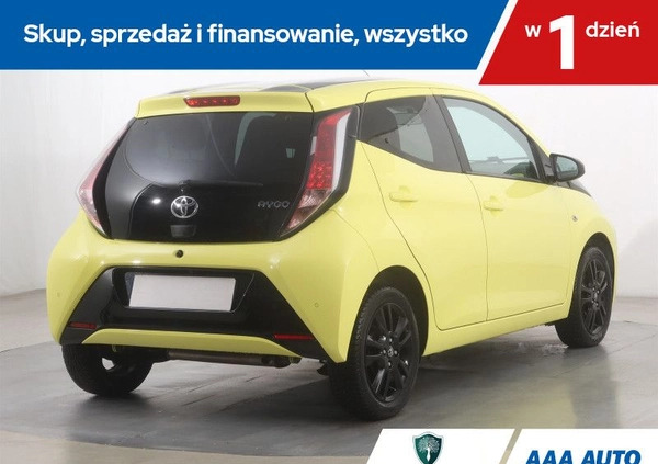 Toyota Aygo cena 43000 przebieg: 68464, rok produkcji 2016 z Poniec małe 211